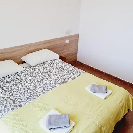 Zgora Mora-above The Sea-peacefull,family Frendly Apartman *